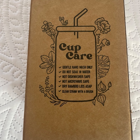 Beach Bag and Drinking Glass with lid and reusable straw - Picture 15 of 16